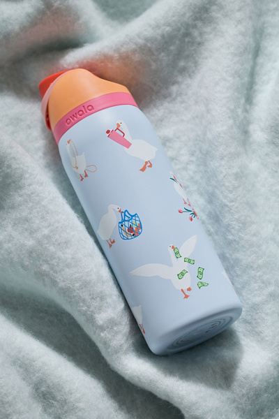 Owala UO Exclusive Silly Goose FreeSip 32 oz Water Bottle
