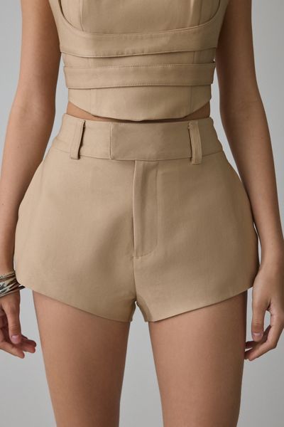 UO Ledia Fitted Seamed Zip-Front Vest Top | Urban Outfitters