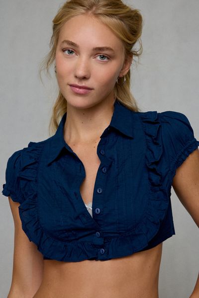 Blouse courte Bella à manches courtes et boutonnée Kimchi Blue
