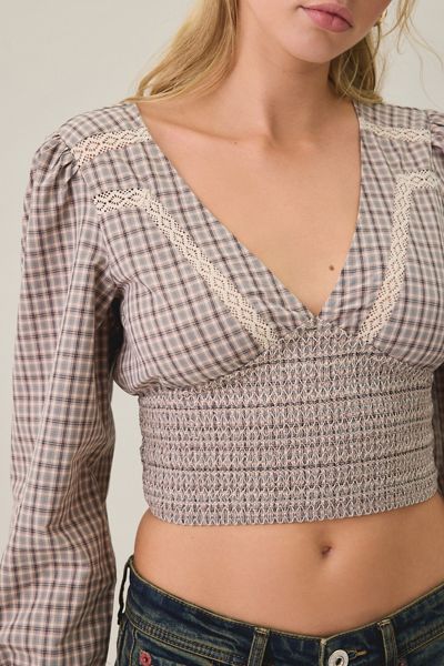 Blouse froncée à col en V à manches longues courte Sally BDG