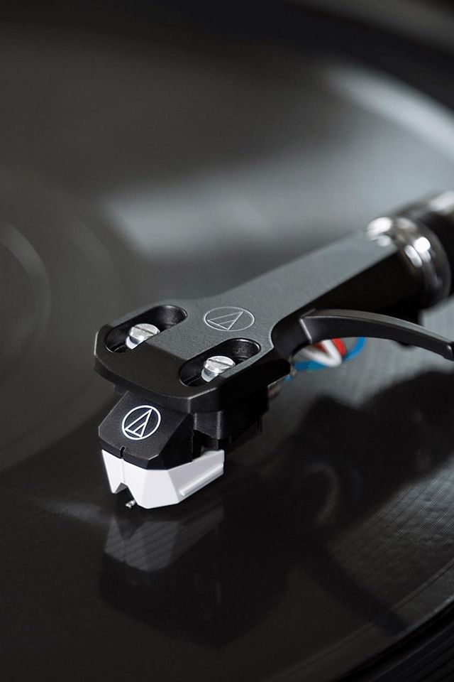 Audio-Technica AT-VM95SP/H Headshell & MM Cartridge Combo Kit #1