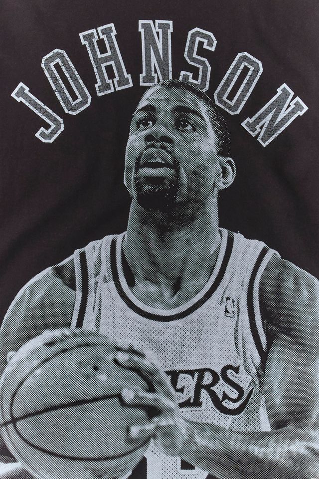 Mitchell & Ness NBA Throwback Legends Graphic Tee #1