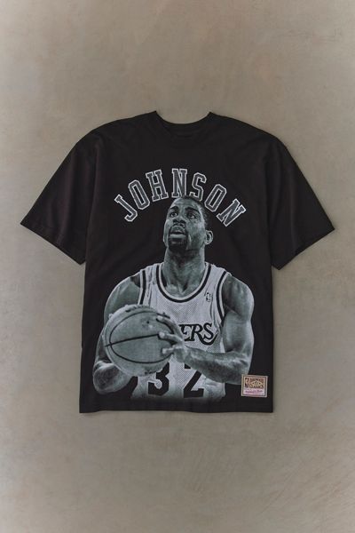 Mitchell & Ness NBA Throwback Legends Graphic Tee