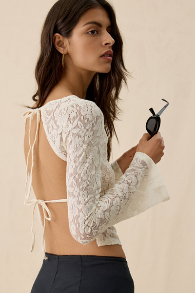Long-Sleeve Lace Tops | Urban Outfitters