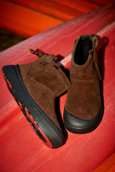 UGG Men's Classic Mini Outpost Boots