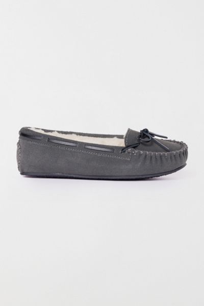 Minnetonka Cally Faux Fur Suede Moccasin Slipper