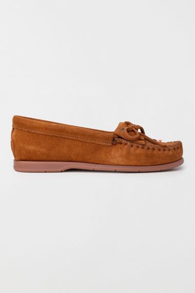 Minnetonka Suede Mellony Penny Loafer | Urban Outfitters display picture 1