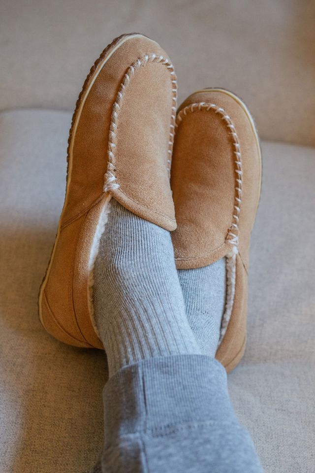 Minnetonka Tilden Suede Moccasin Slipper #1