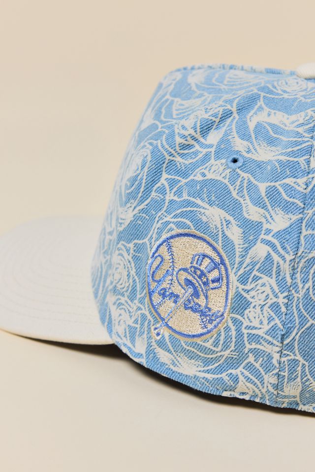 Mitchell & Ness MLB New York Yankees Flocked Floral Snapback Hat #1