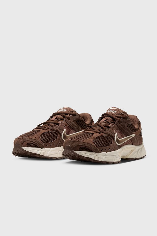 Nike Women's V5 RNR Low-Top Sneakers #1