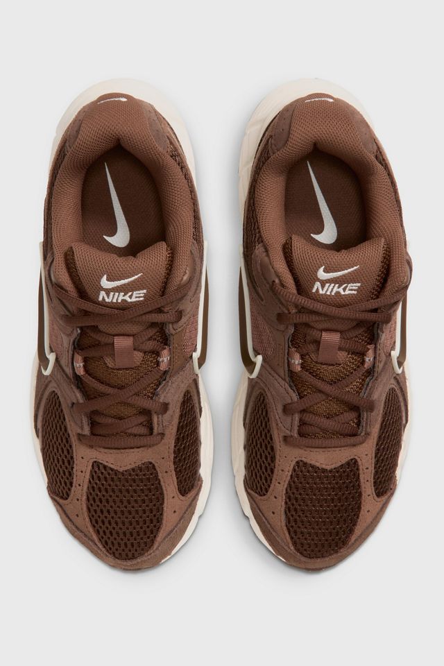 Nike Women's V5 RNR Low-Top Sneakers #2