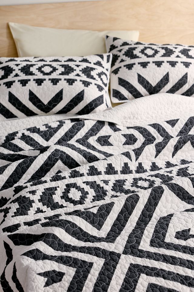 Queen Ranch Geo Patterned Quilt Set #2
