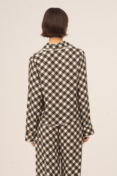 Carmen says Classic Betty Geometric Print Shirt