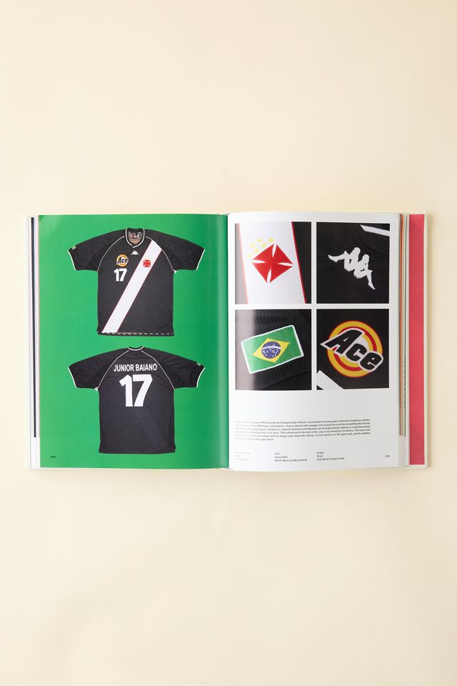 The Ultimate Soccer Jersey Collection: Iconic Kits From The World's Greatest Game By Classic Football Shirts #2