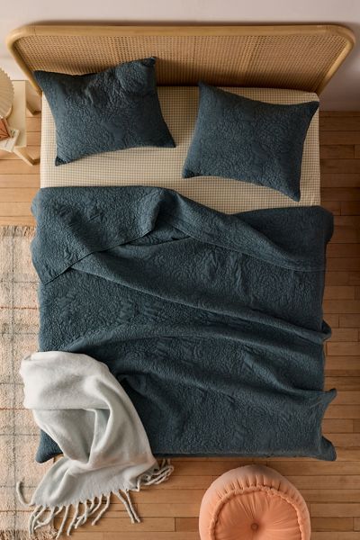 Mystical Floral Cotton Quilt Set