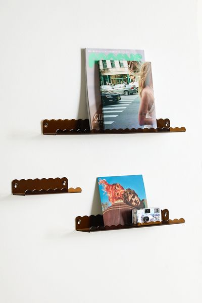 Wiggle Edge Acrylic Wall Shelf