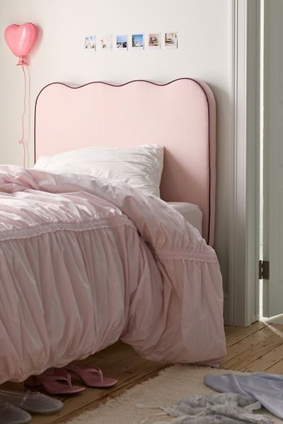 Carmie Scalloped No Nails Floating Headboard