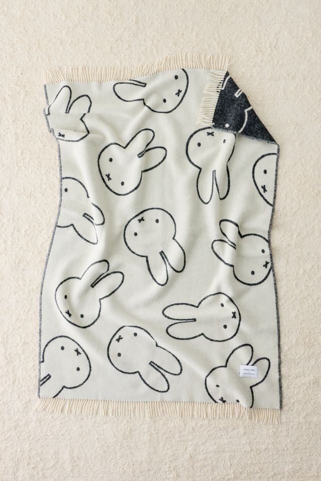 Maison Deux X Miffy Head Wool Fleece Throw Blanket | Urban Outfitters