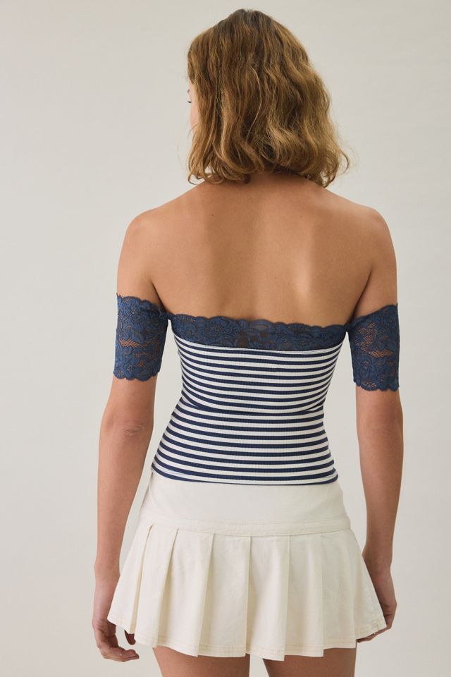 Haut à épaules dénudées Noa avec bordure en dentelle Kimchi Blue #2