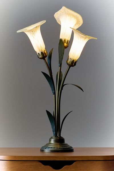 Calla Lily Bouquet Table Lamp