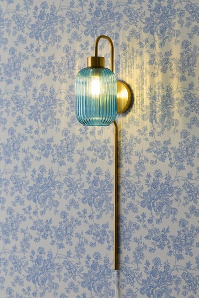 Dara Fluted Glass Sconce