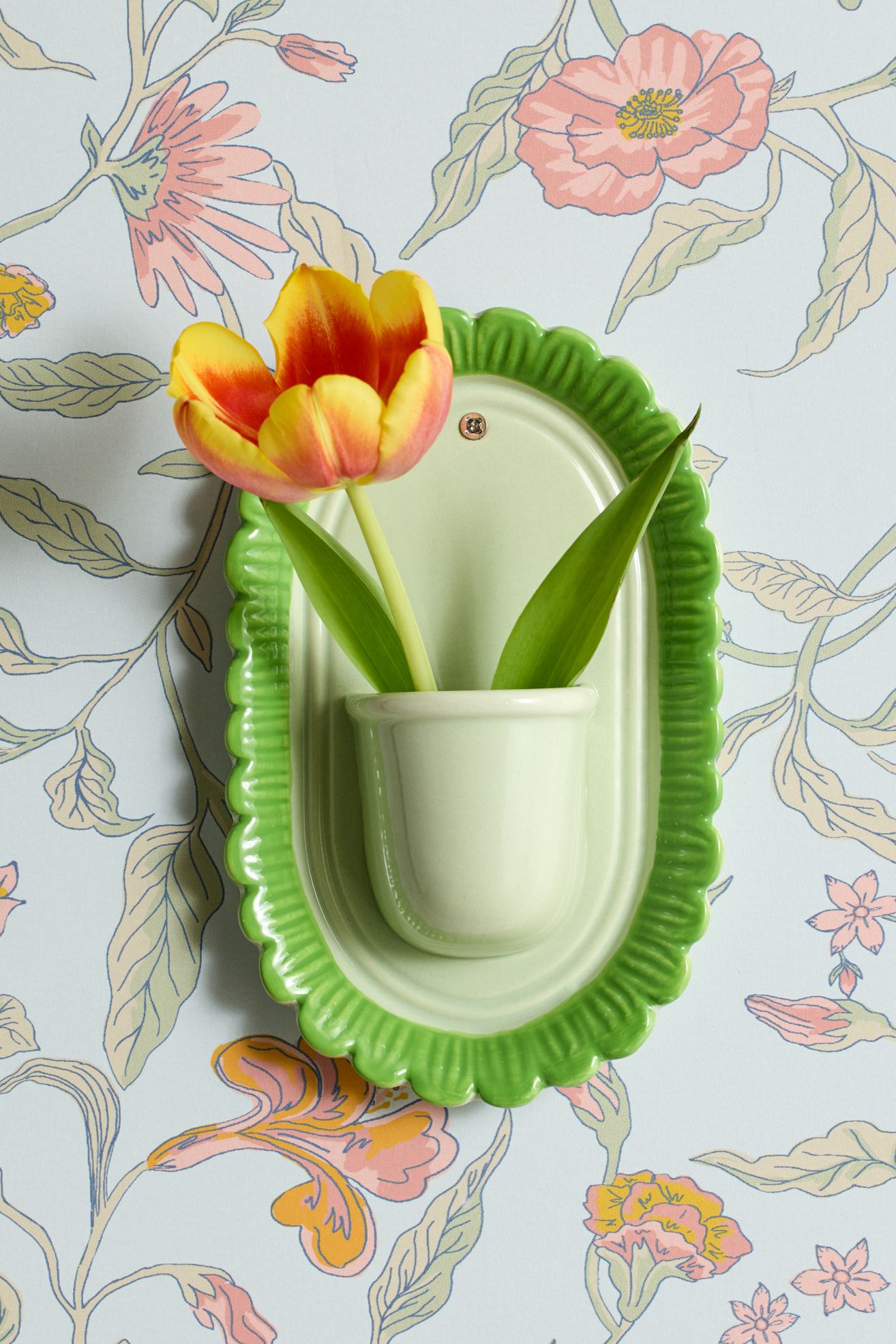 Scalloped Flower Bouquet Ceramic Wall Vase - Light Green, ONE SIZE