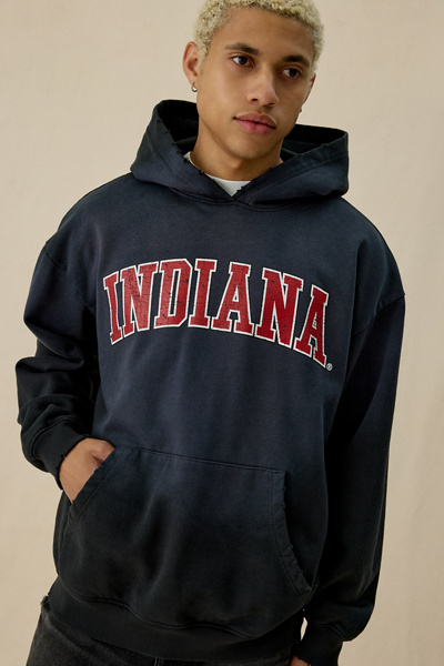 College Color Shop: Dorm & Apparel | Urban Outfitters