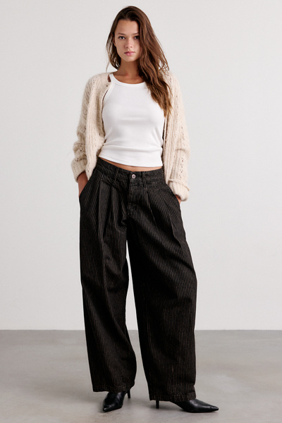 BDG Jax Printed Pleated Cocoon Low-Rise Jeans in Brown, Women's at Urban Outfitters
