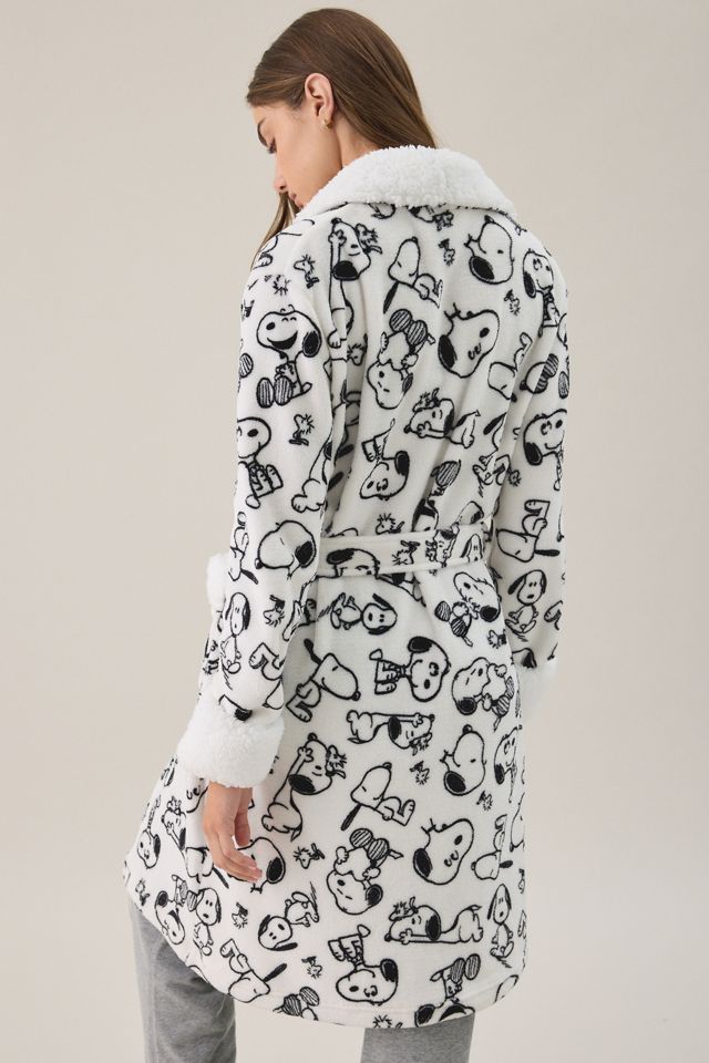 Peanuts Snoopy Plush Fleece Trim Wrap Robe #1