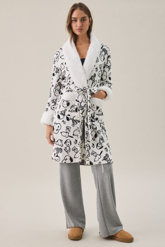 Peanuts Snoopy Plush Fleece Trim Wrap Robe #3
