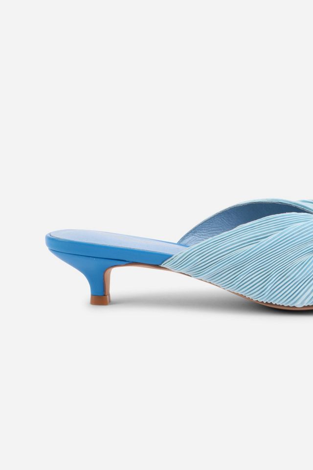 Intentionally Blank Curfew Kitten Satin Heel #4