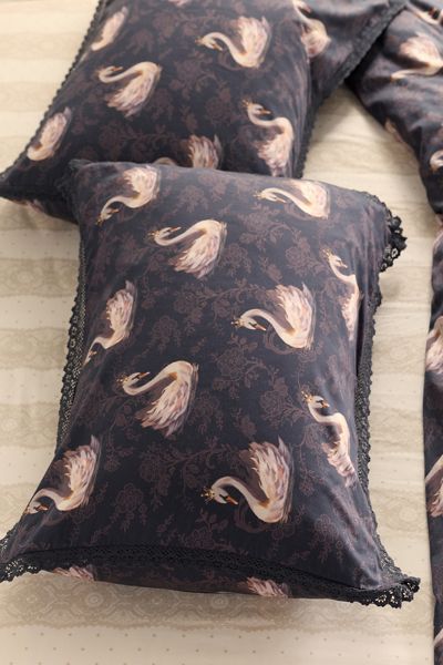 Swan Lake Patterned Cotton Sateen Sham Set