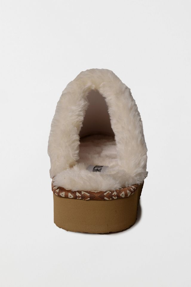 Minnetonka Cerise Scuff Slippers #3