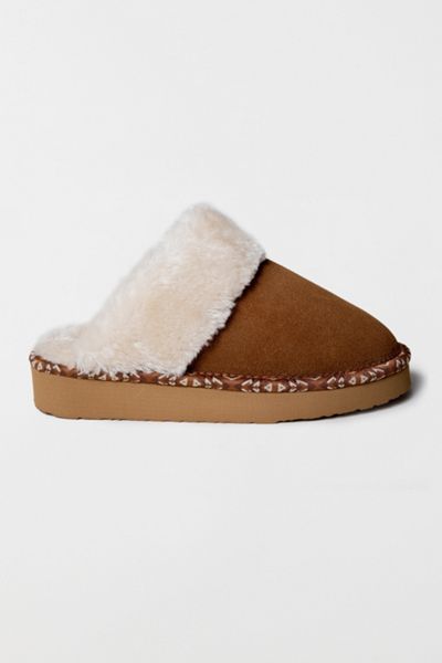 Minnetonka Cerise Scuff Slippers