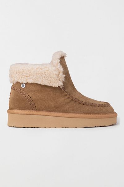 Minnetonka Chandra Suede Berber Lined Ankle Boots