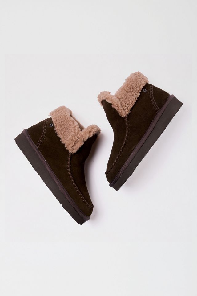 Minnetonka Chandra Suede Berber Lined Ankle Boots #1