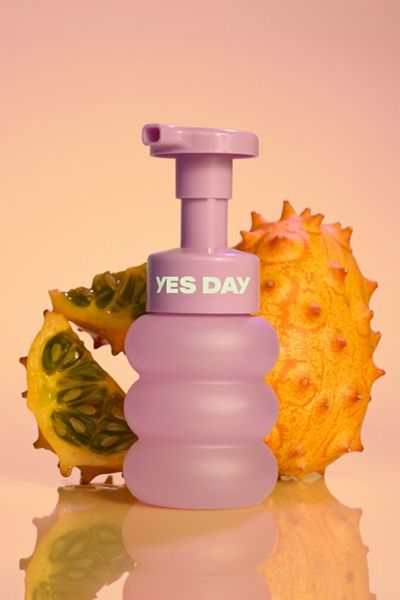 Yes Day Float Foam™ Face Cleanser