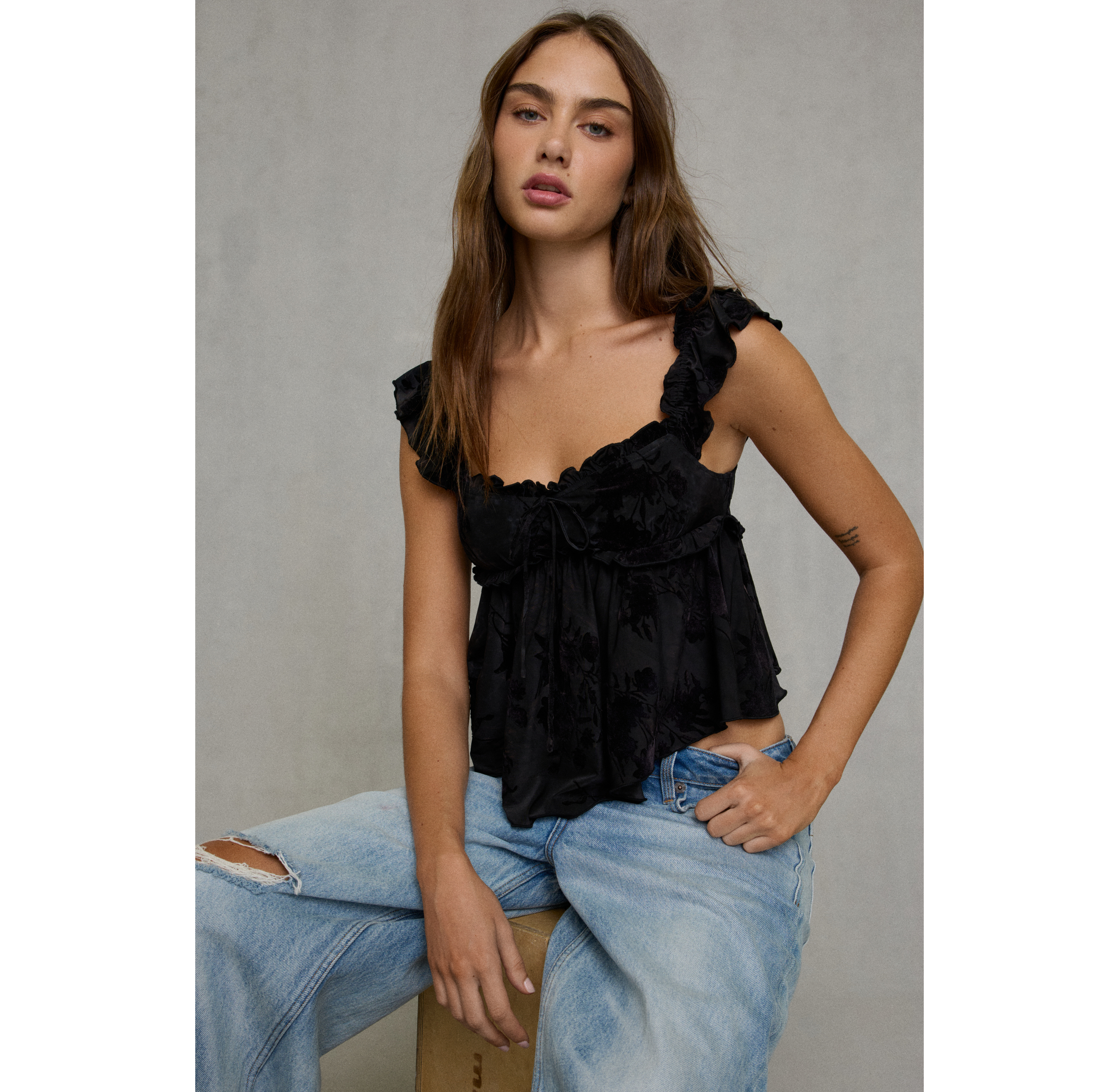 Kimchi Blue Piper Burnout Floral Flutter Sleeve Babydoll Top