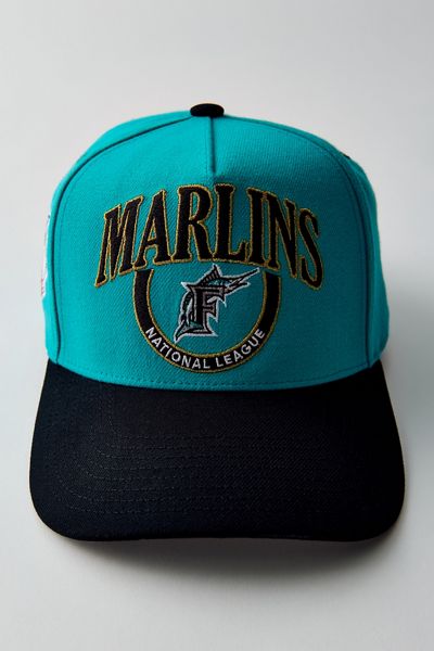 Mitchell & Ness MLB Miami Marlins Pro Snapback Hat
