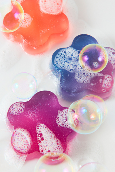 Daise Scented Jelly Soap Body Wash In Vacay At Urban Outfitters