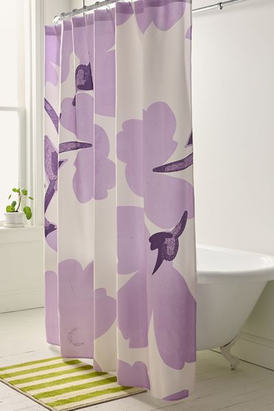 Gentle Flowers Patterned Shower Curtain