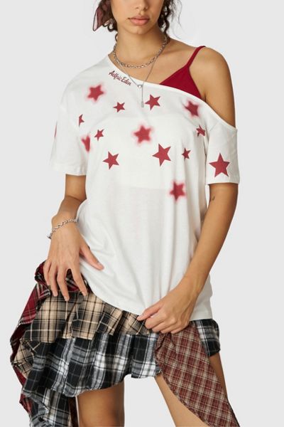 Aelfric Eden Star Graphic Off-The-Shoulder Tee