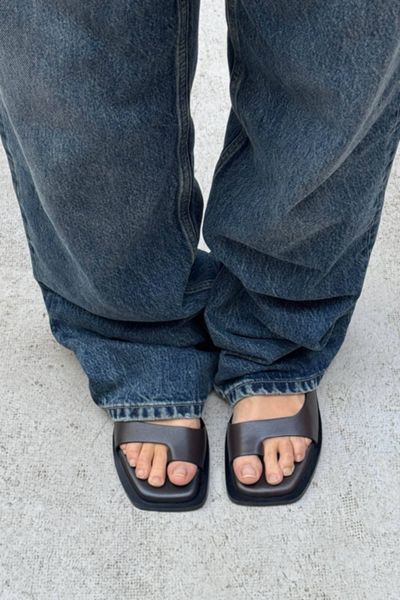 ALOHAS Tebas Leather Sandals