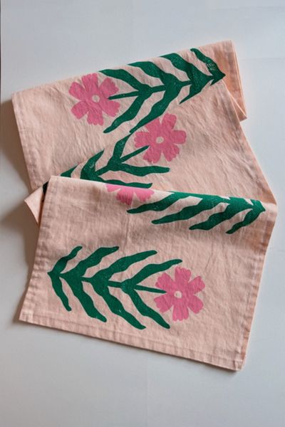 Julie Peach Block Printed Daisy Table Runner