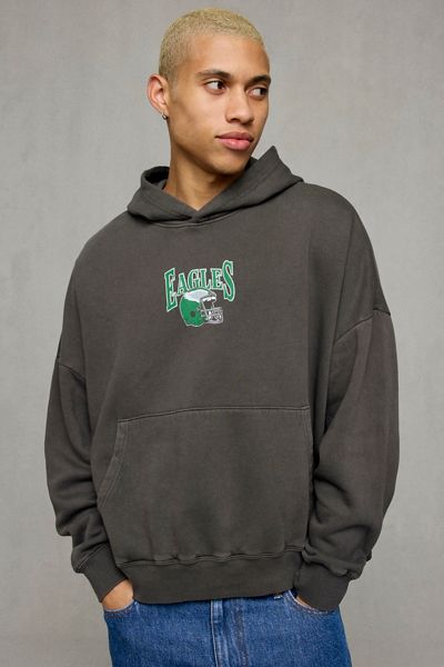 NFL UO Exclusive Team Graphic Boxy Fit Hoodie Sweatshirt