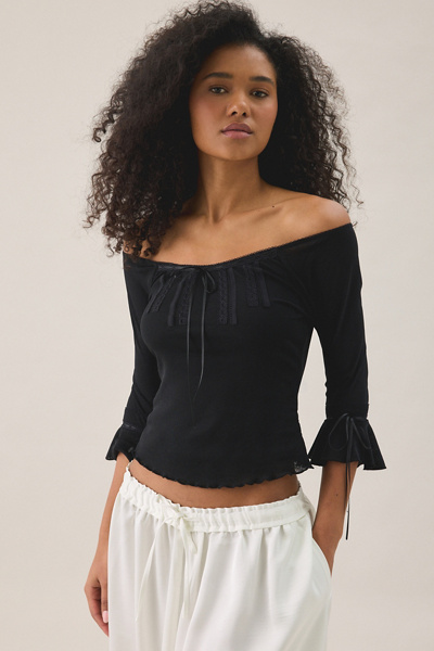 Kimchi Blue Kristy Ribbon Trim Mesh 3/4 Sleeve Top | Urban Outfitters