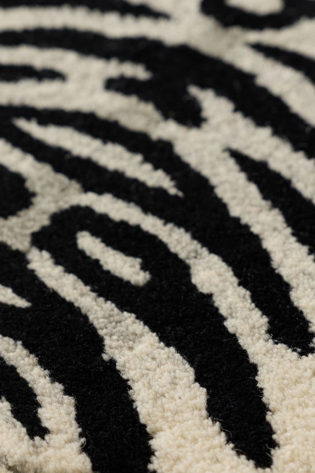 Jungle Tiger Shaped Tufted Wool Rug #1