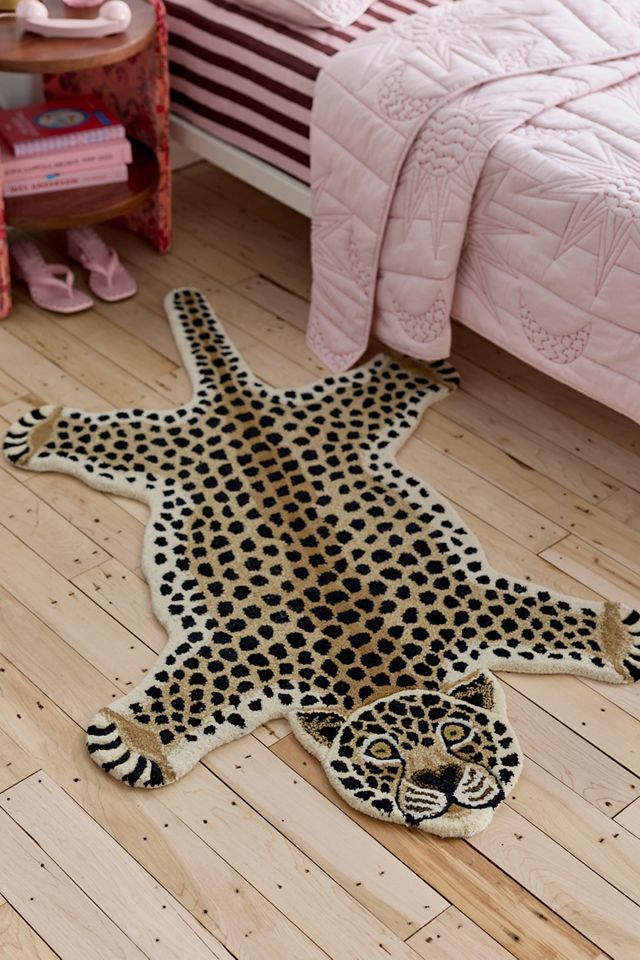 Jungle Cheetah Shaped Tufted Wool Rug #1