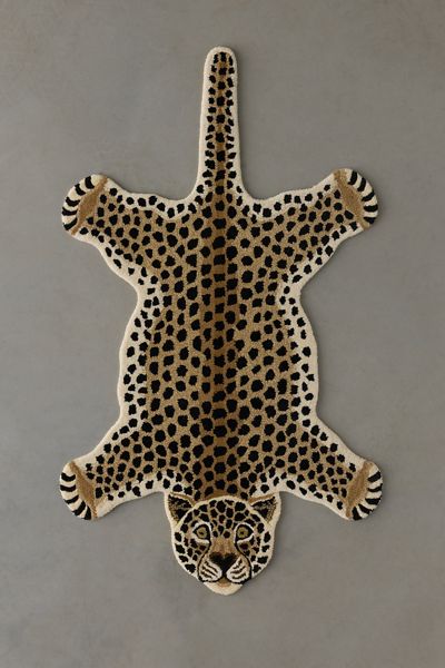 Jungle Cheetah Shaped Tufted Wool Rug