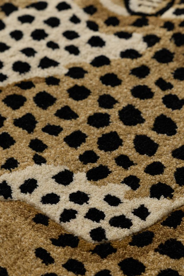 Sitting Cheetah Shaped Tufted Wool Rug #2